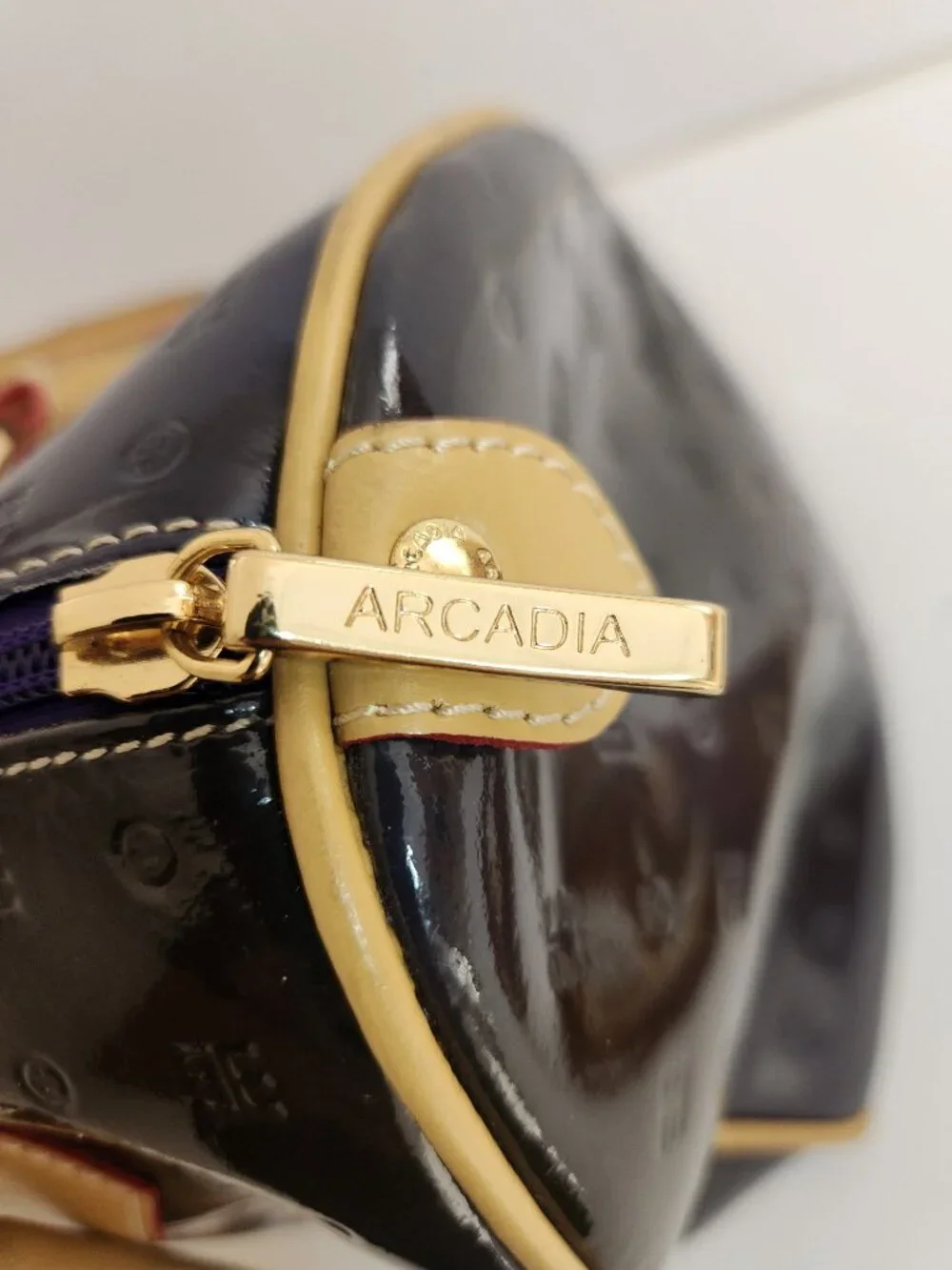 Arcadia brand size